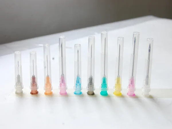 disposable injection needles for mixing medicines